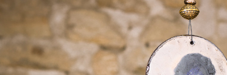 Bijoux de mur en lave émaillée