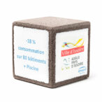 Cubes décoratifs en lave émaillée pour Engie (photo Pierre-Alain Heydel)
