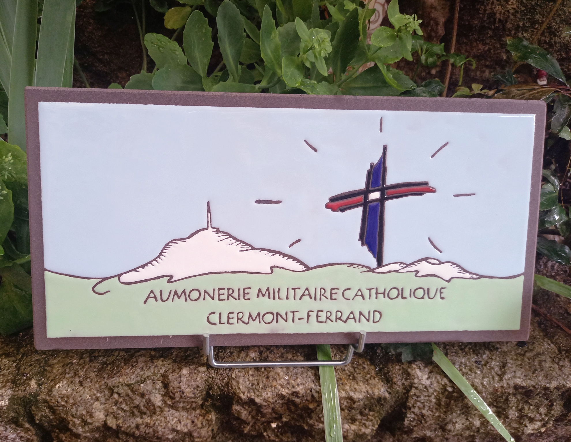 Plaque en pierre de lave émaillée pour l’aumônerie du 92RI